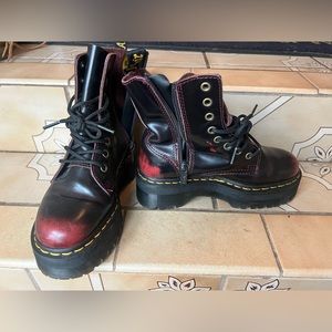 Platform doc martens